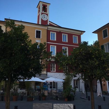 Ostello Palazzo Nizza Massa  Exterior photo