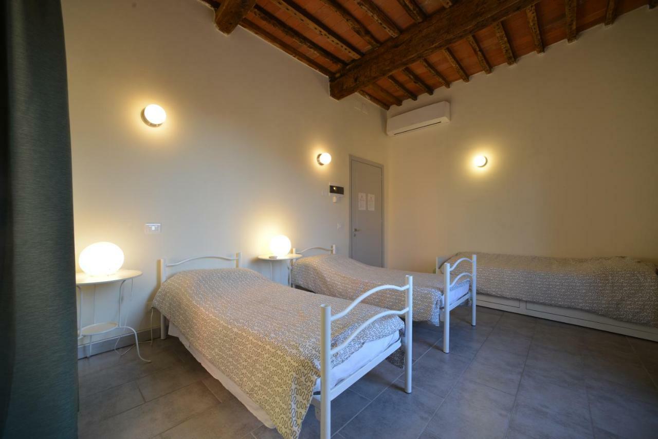 Ostello Palazzo Nizza Massa  Exterior photo